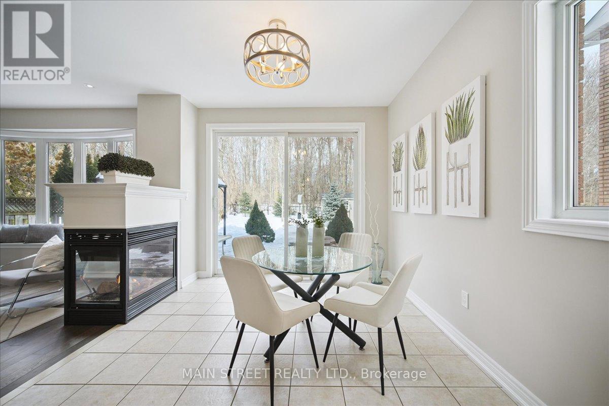 38 Carriage House Court, Richmond Hill, Ontario  L4E 4V3 - Photo 13 - N12837606