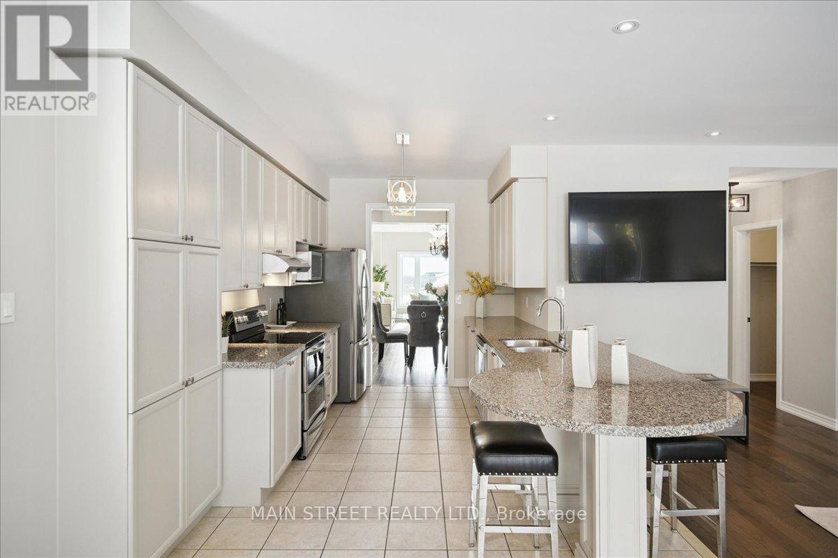 38 Carriage House Court, Richmond Hill, Ontario  L4E 4V3 - Photo 15 - N12837606