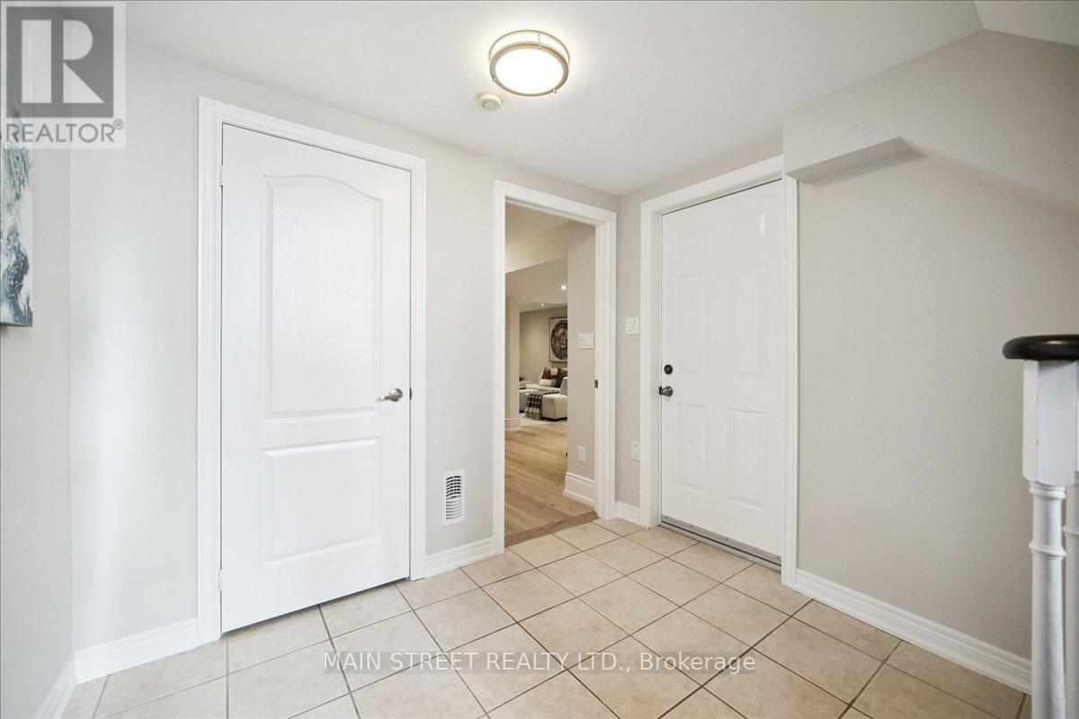 38 Carriage House Court, Richmond Hill, Ontario  L4E 4V3 - Photo 27 - N12837606