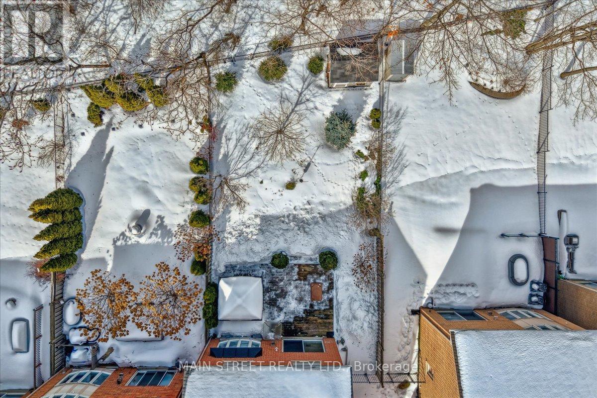 38 Carriage House Court, Richmond Hill, Ontario  L4E 4V3 - Photo 35 - N12837606