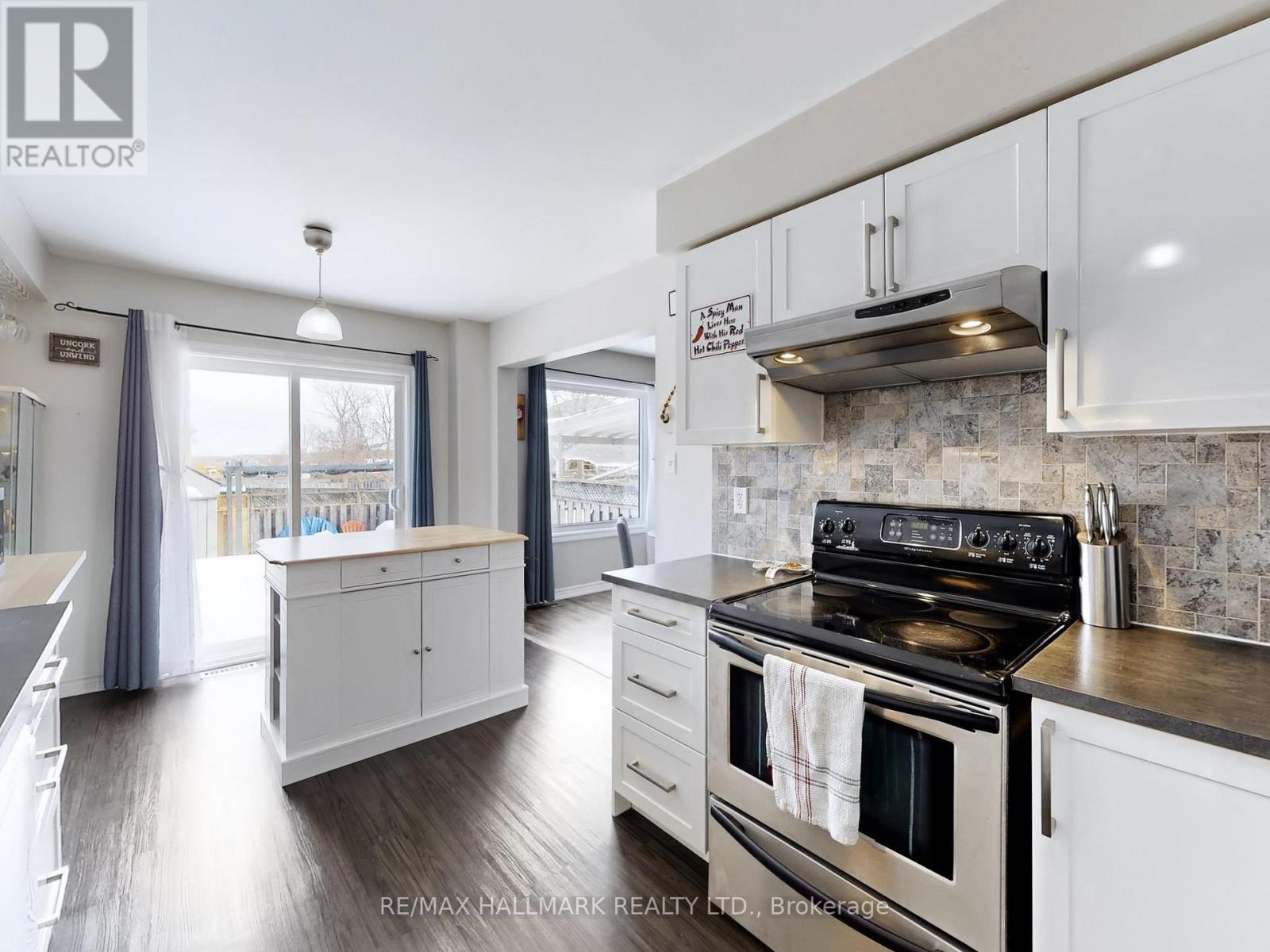 62 Crittenden Drive, Georgina, Ontario  L4P 4E3 - Photo 14 - N12837626