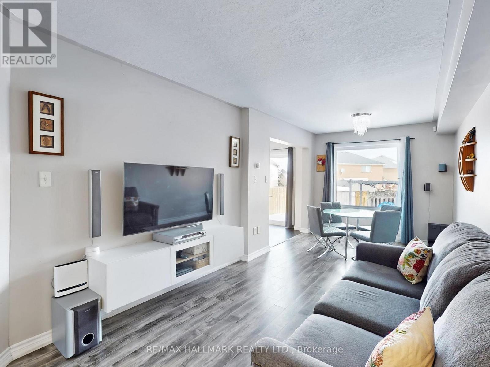 62 Crittenden Drive, Georgina, Ontario  L4P 4E3 - Photo 6 - N12837626