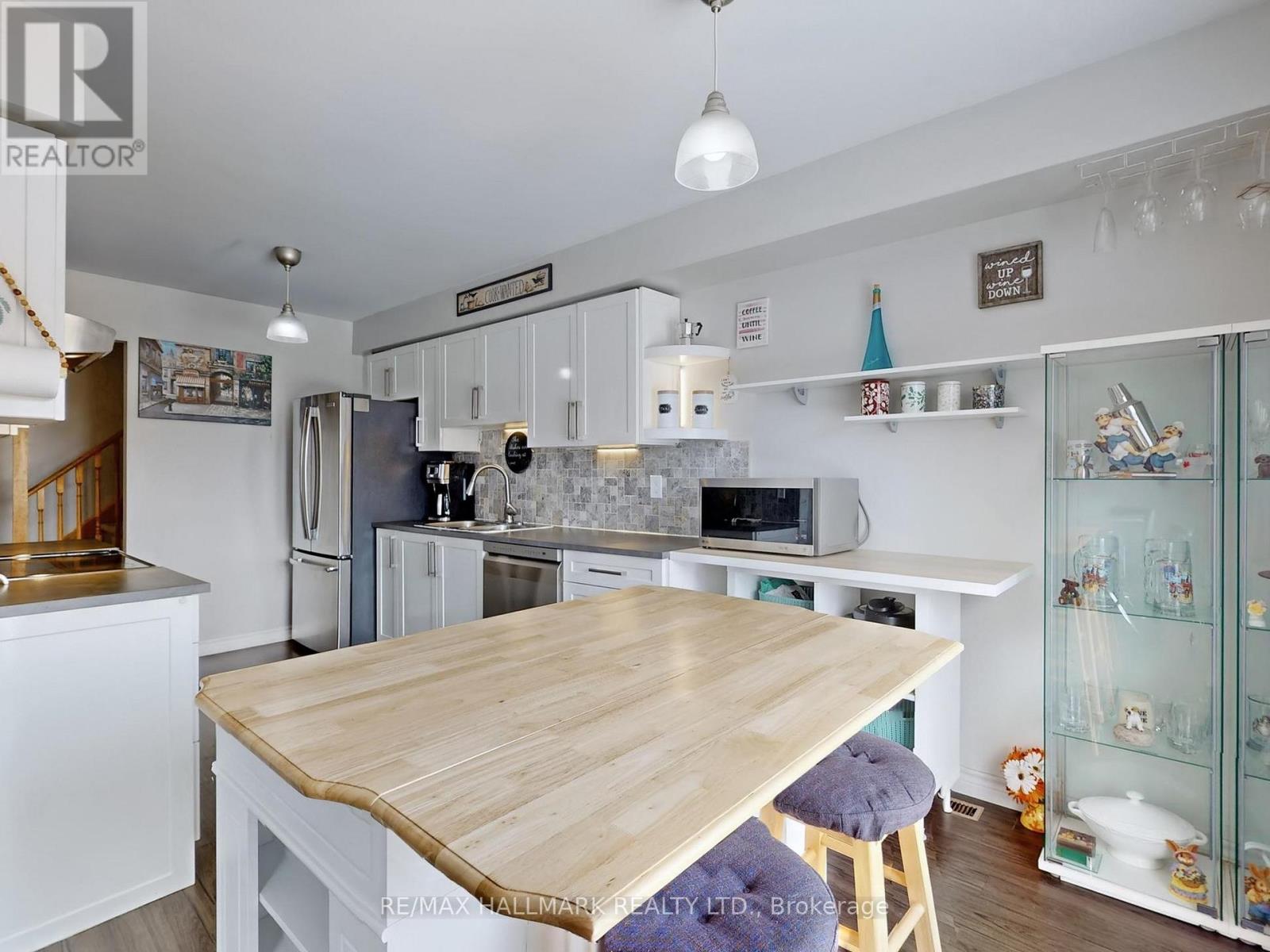 62 Crittenden Drive, Georgina, Ontario  L4P 4E3 - Photo 9 - N12837626