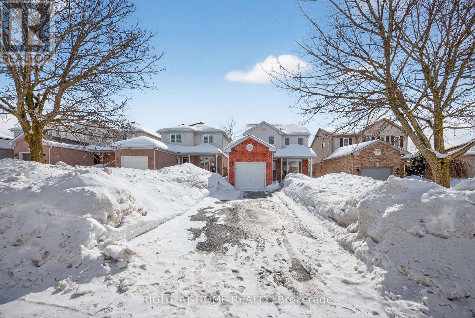 51 Copeman Crescent, Barrie (Painswick North), Ontario L4N 8B4 - Photo 2 - S12837624