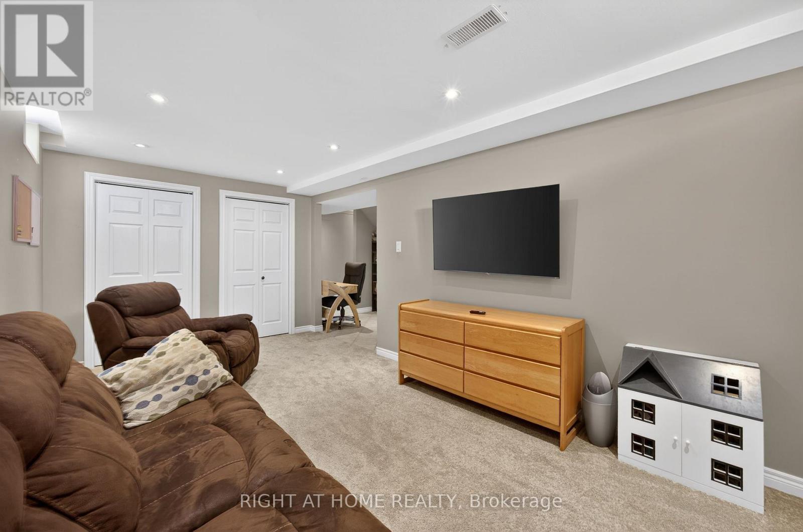 51 Copeman Crescent, Barrie (Painswick North), Ontario L4N 8B4 - Photo 21 - S12837624