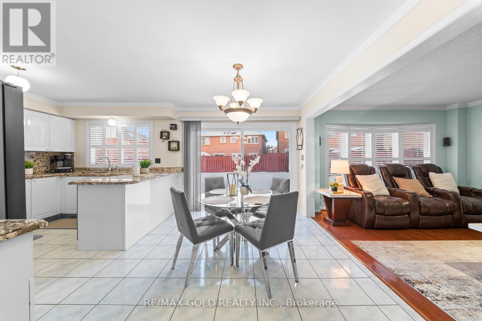 186 Mountainberry Road, Brampton, Ontario  L6R 2L2 - Photo 15 - W12837520