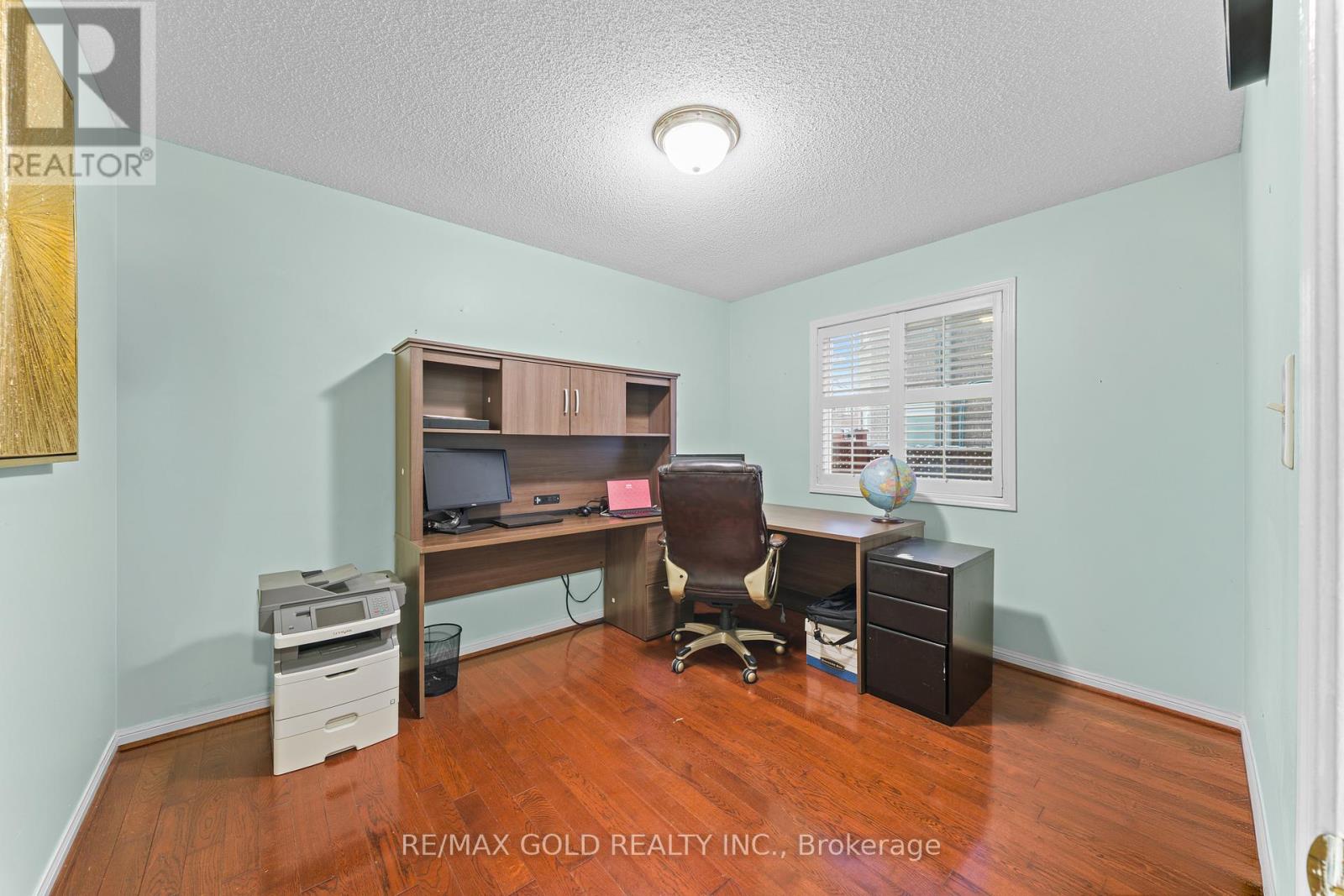 186 Mountainberry Road, Brampton, Ontario  L6R 2L2 - Photo 23 - W12837520