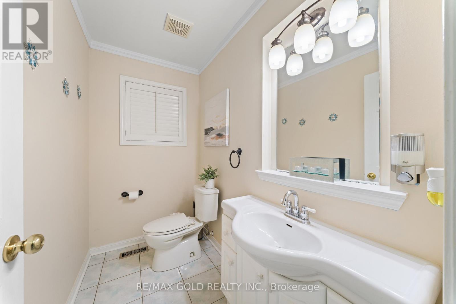 186 Mountainberry Road, Brampton, Ontario  L6R 2L2 - Photo 24 - W12837520