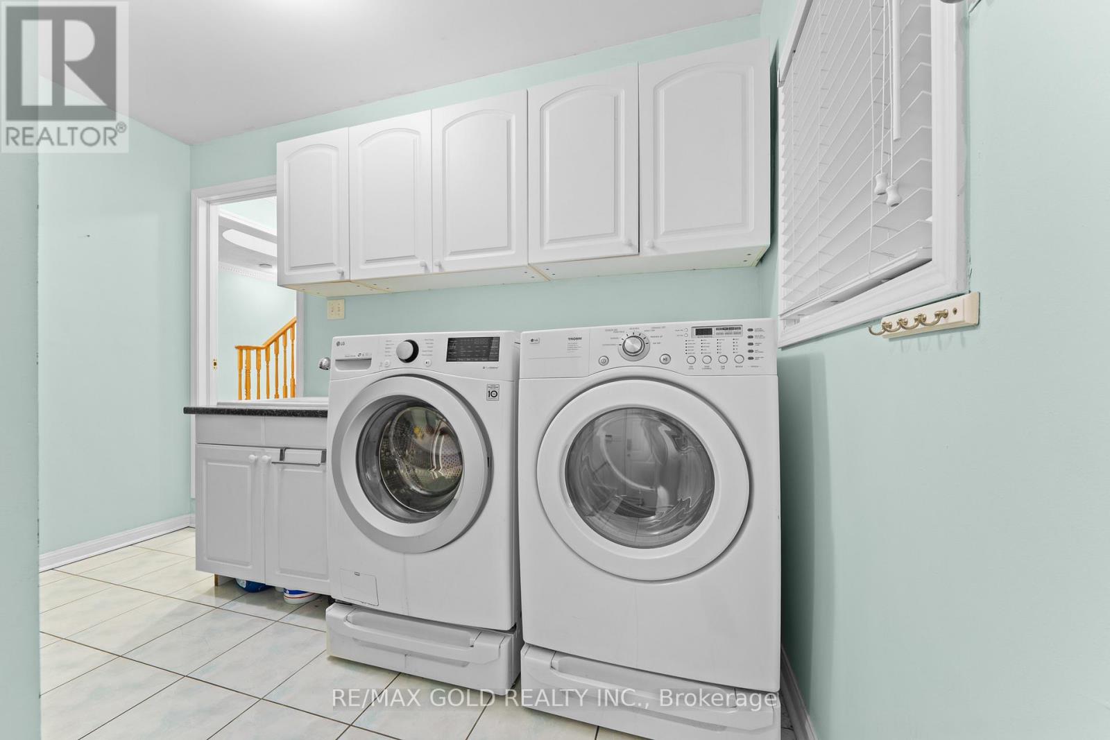 186 Mountainberry Road, Brampton, Ontario  L6R 2L2 - Photo 35 - W12837520