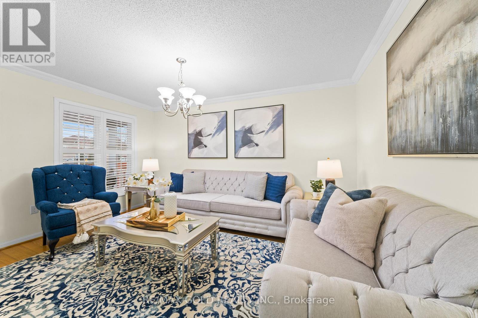 186 Mountainberry Road, Brampton, Ontario  L6R 2L2 - Photo 4 - W12837520