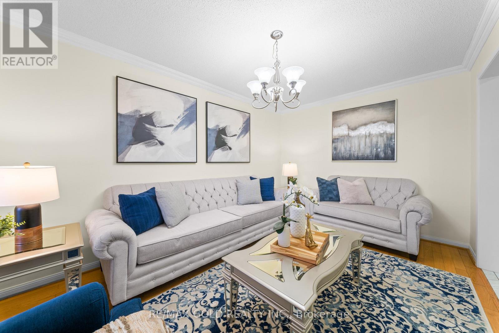 186 Mountainberry Road, Brampton, Ontario  L6R 2L2 - Photo 5 - W12837520