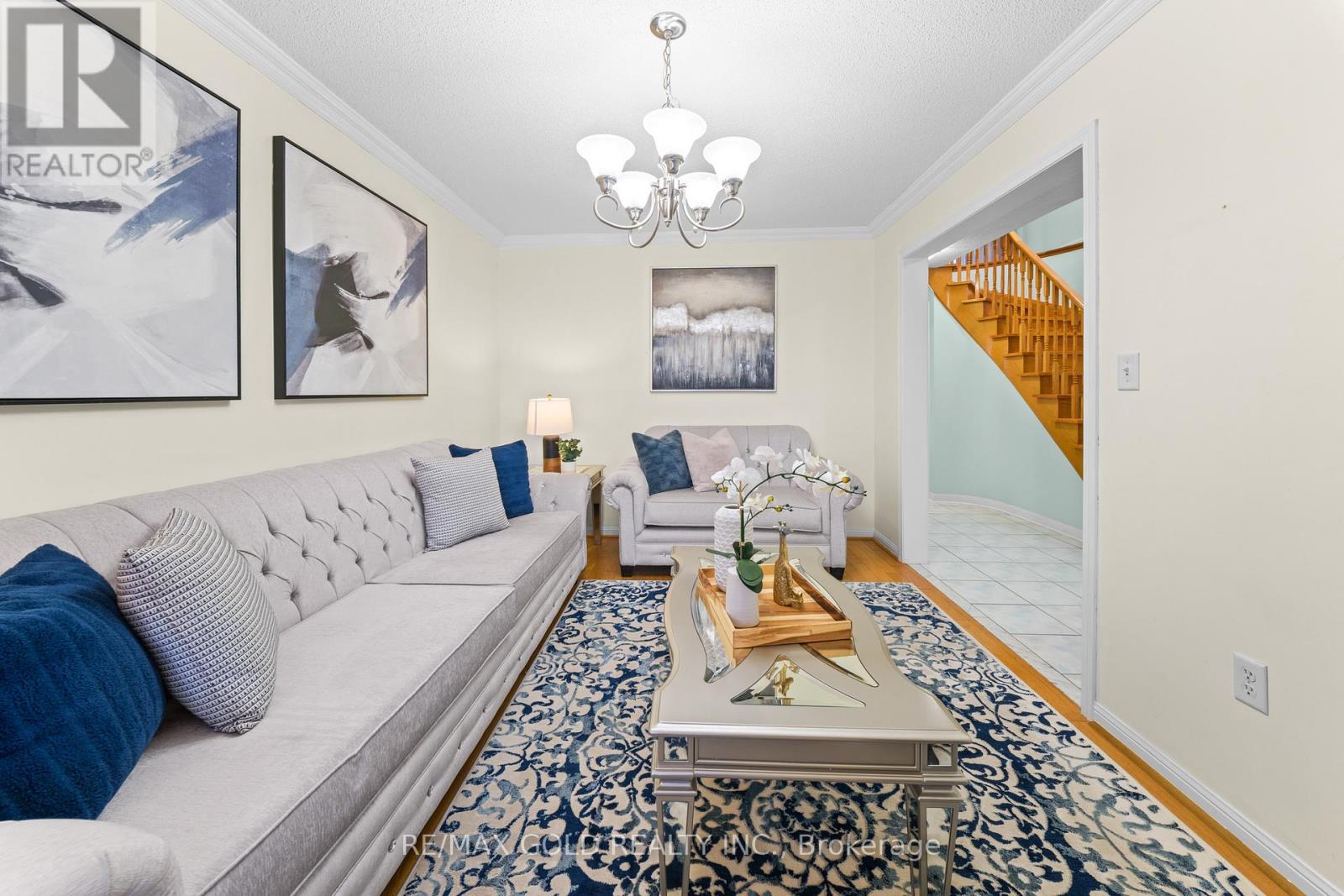 186 Mountainberry Road, Brampton, Ontario  L6R 2L2 - Photo 6 - W12837520