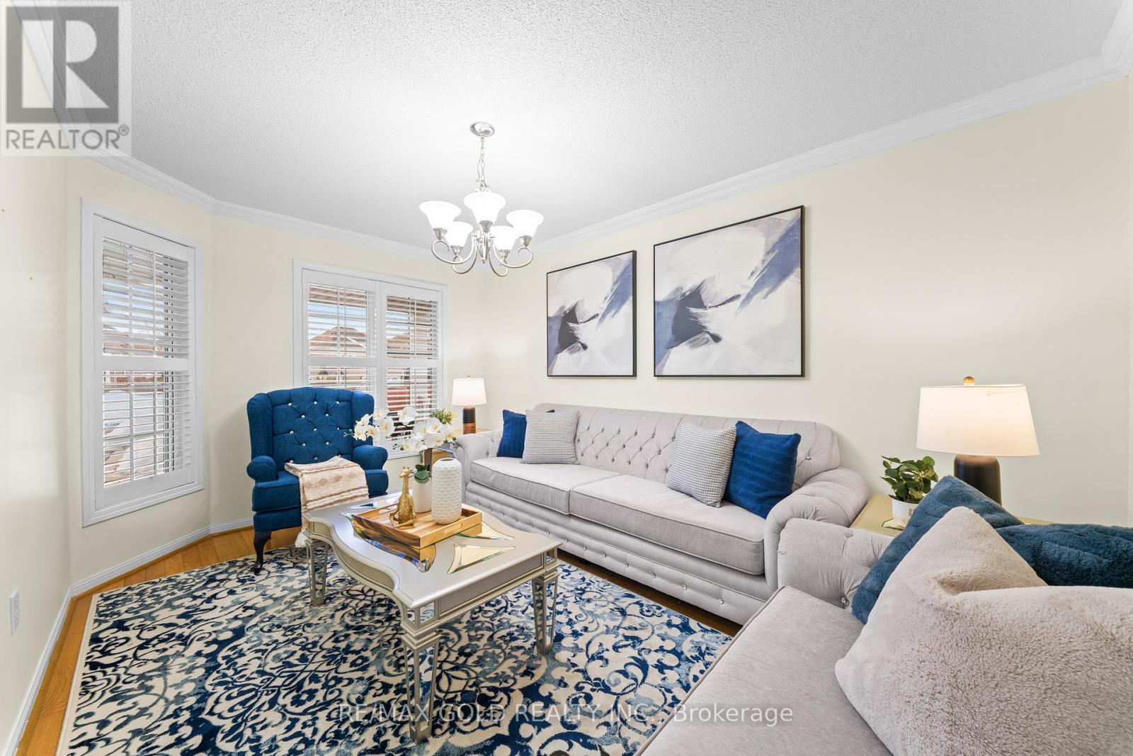 186 Mountainberry Road, Brampton, Ontario  L6R 2L2 - Photo 7 - W12837520