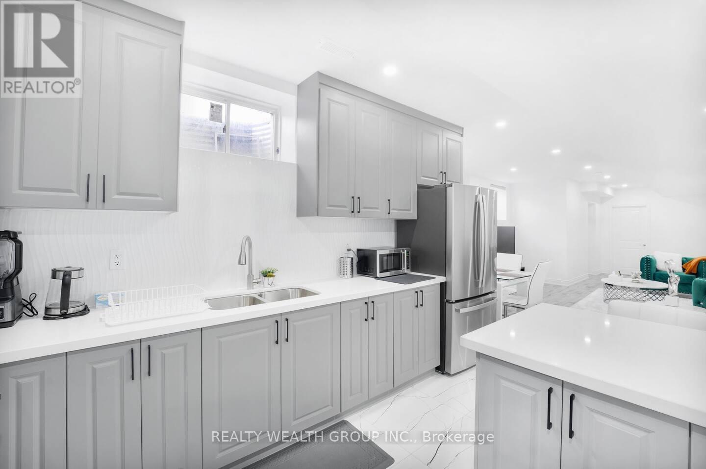 Basement - 7 Leo Austin Road, Brampton, Ontario L6P 4C1 - Photo 3 - W12837532