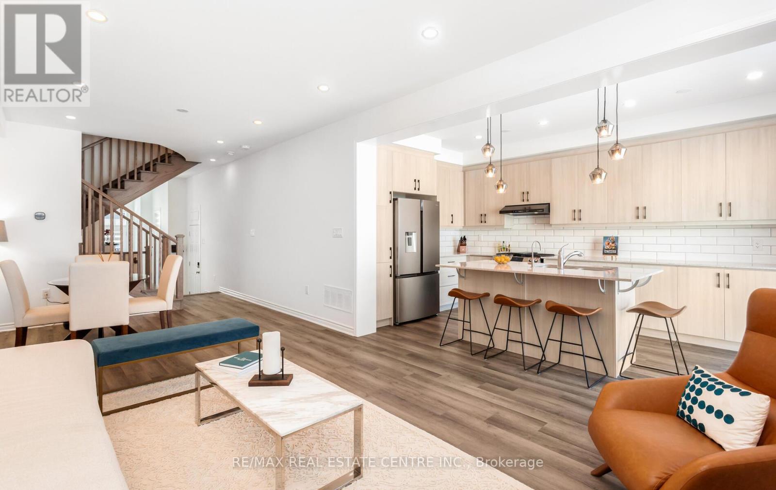 1343 Copley Court, Milton, Ontario  L9E 2E7 - Photo 15 - W12837576