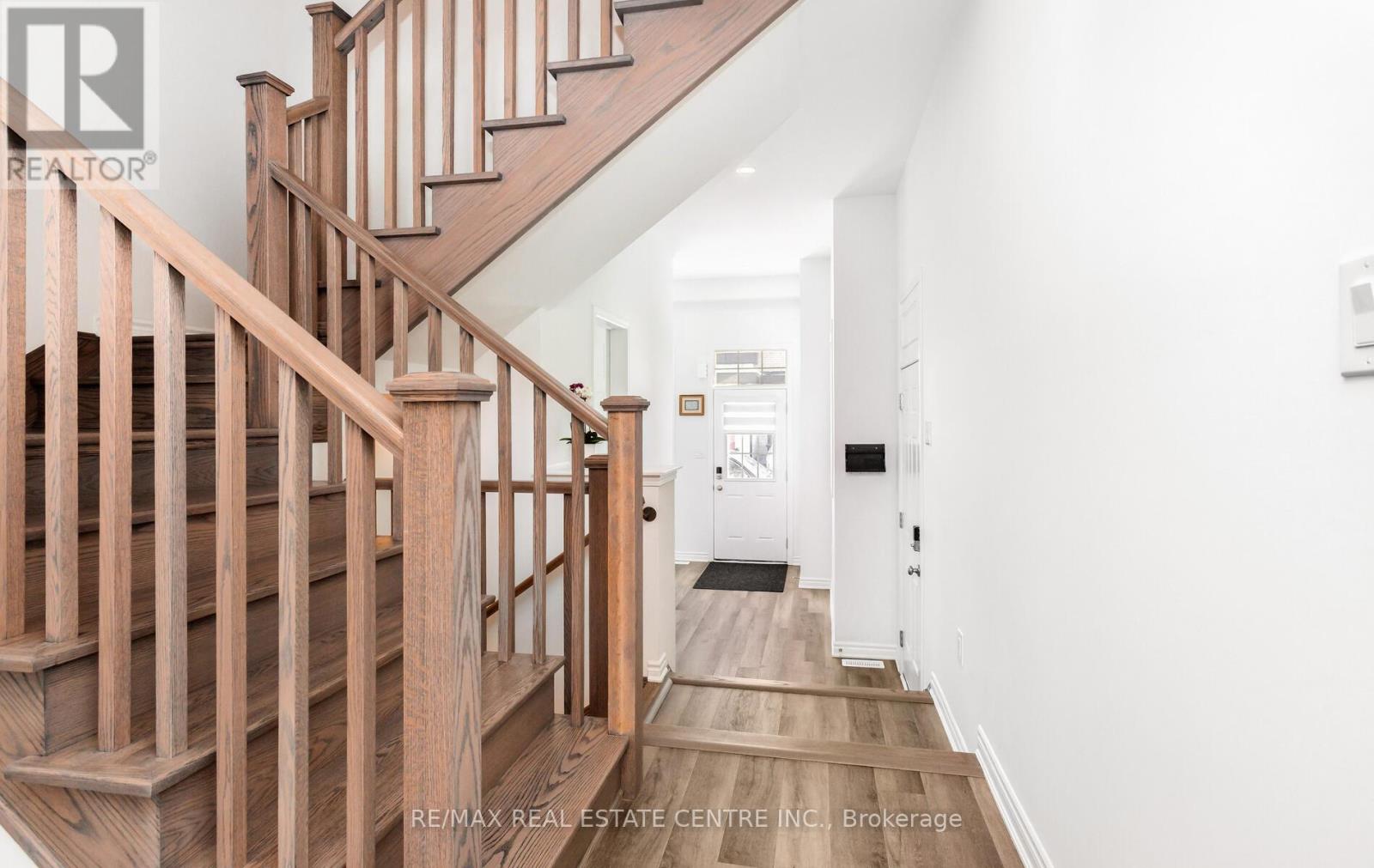 1343 Copley Court, Milton, Ontario  L9E 2E7 - Photo 21 - W12837576