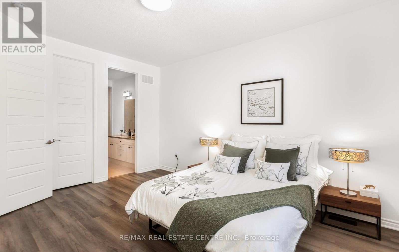 1343 Copley Court, Milton, Ontario  L9E 2E7 - Photo 23 - W12837576