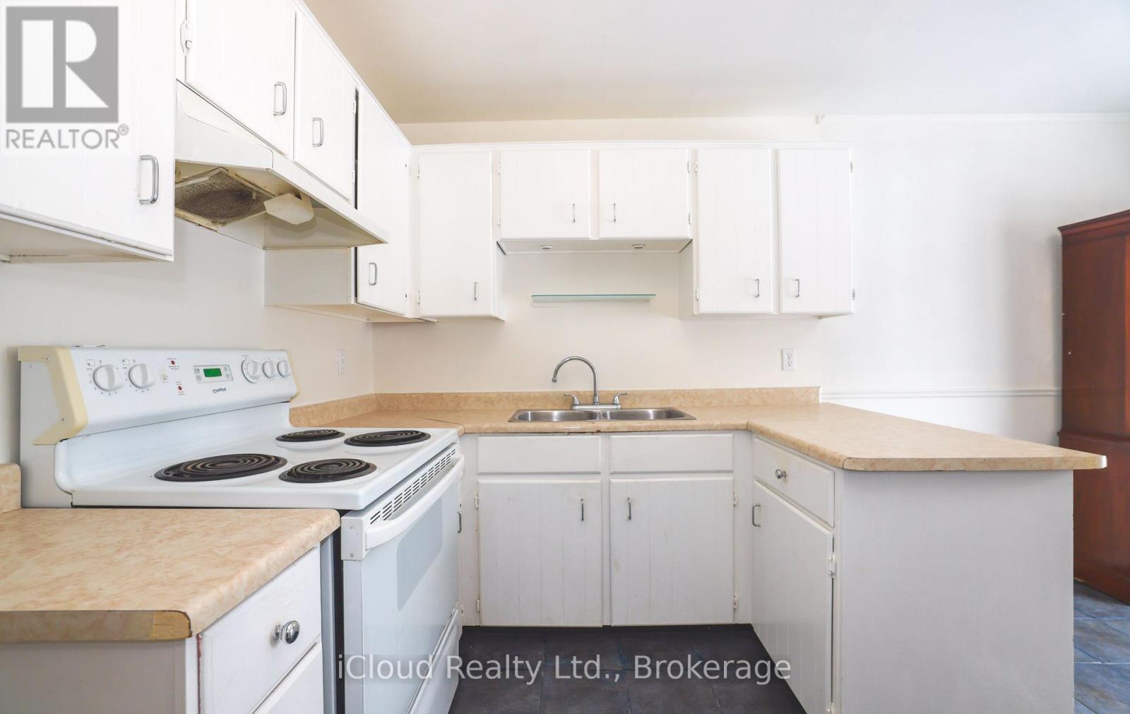 18 Quarry Drive, Orangeville, Ontario  L9W 3S6 - Photo 11 - W12837594