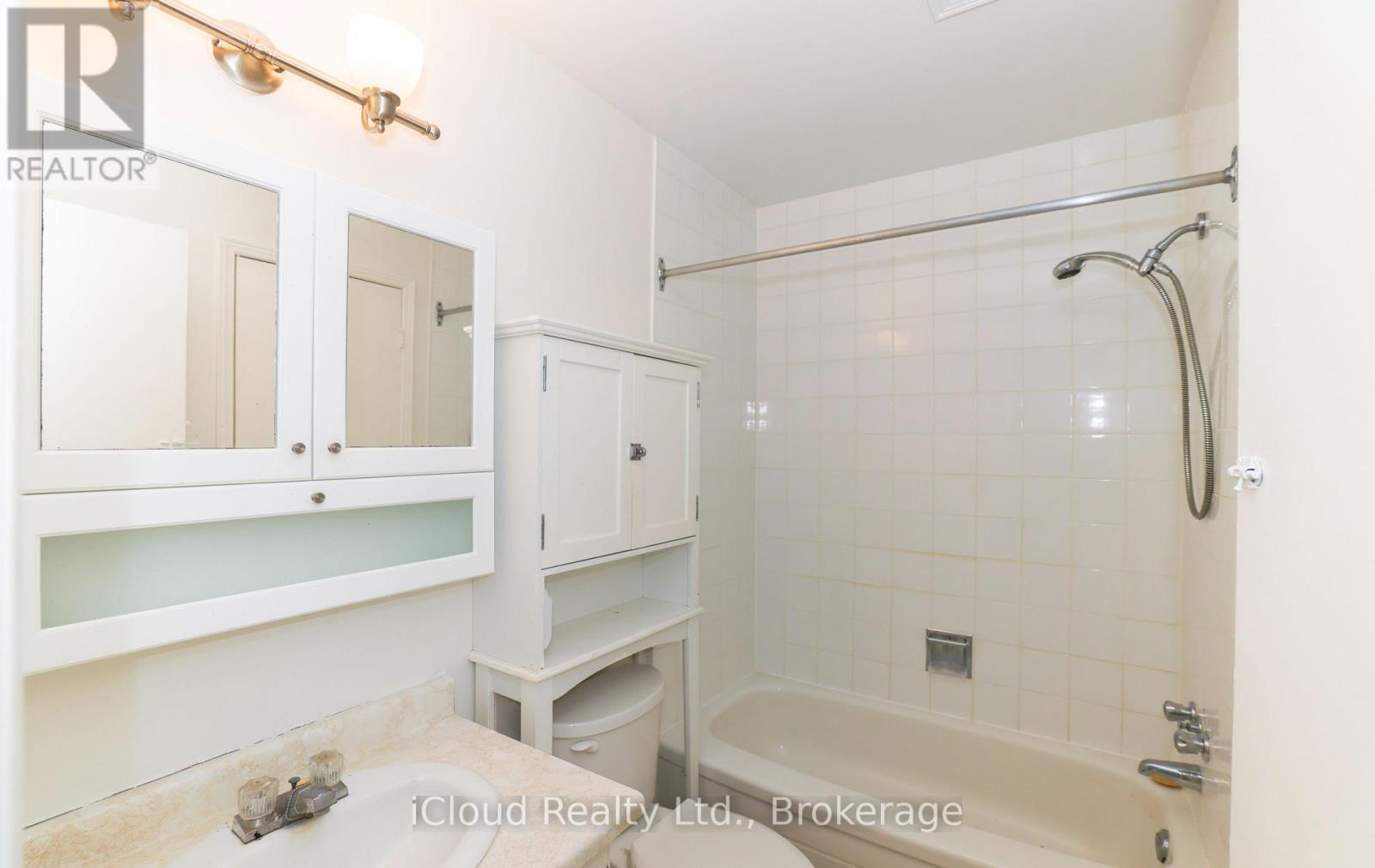 18 Quarry Drive, Orangeville, Ontario  L9W 3S6 - Photo 14 - W12837594