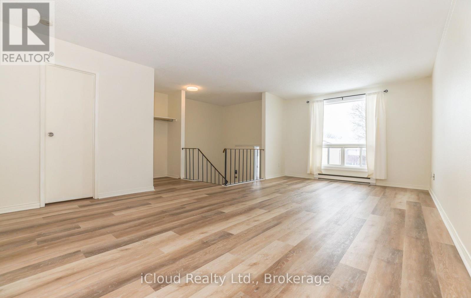 18 Quarry Drive, Orangeville, Ontario  L9W 3S6 - Photo 3 - W12837594