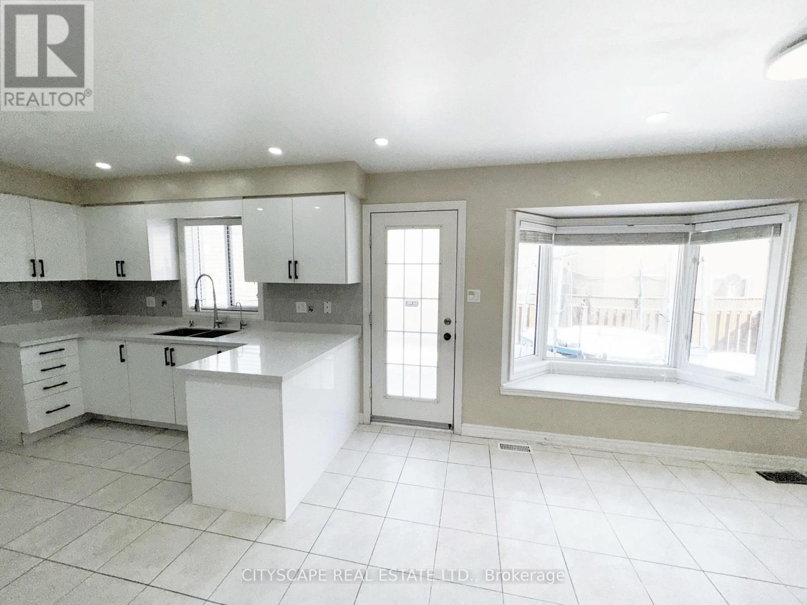 127 Barleyfield Road, Brampton, Ontario  L6R 2J4 - Photo 15 - W12837596