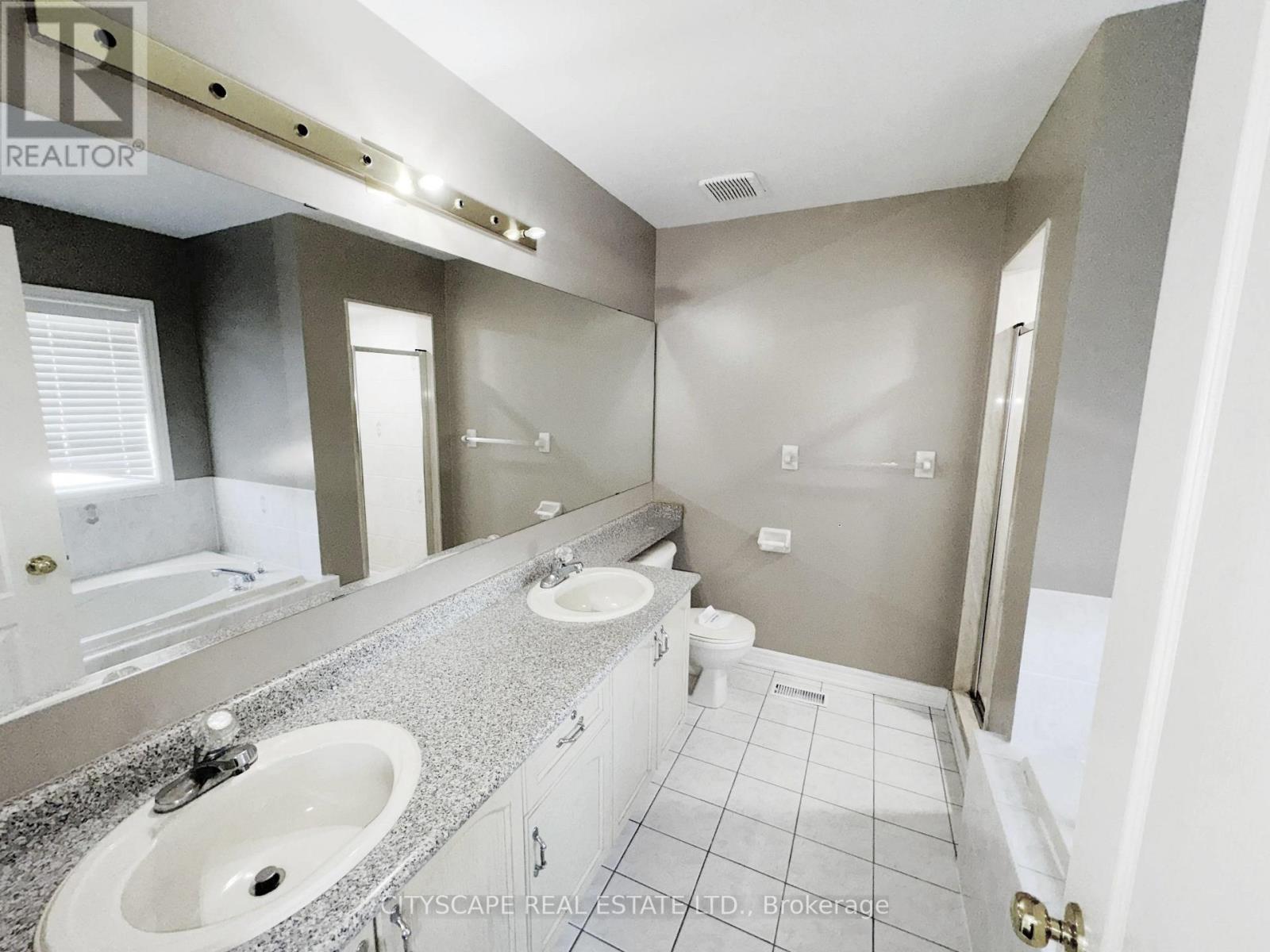 127 Barleyfield Road, Brampton, Ontario  L6R 2J4 - Photo 22 - W12837596