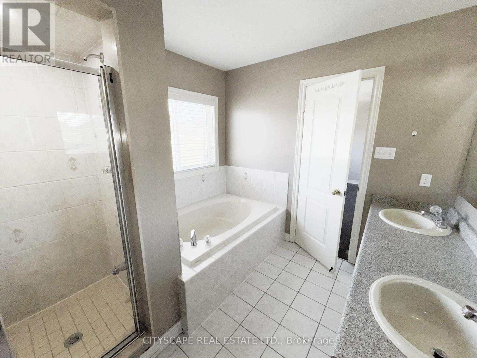 127 Barleyfield Road, Brampton, Ontario  L6R 2J4 - Photo 23 - W12837596