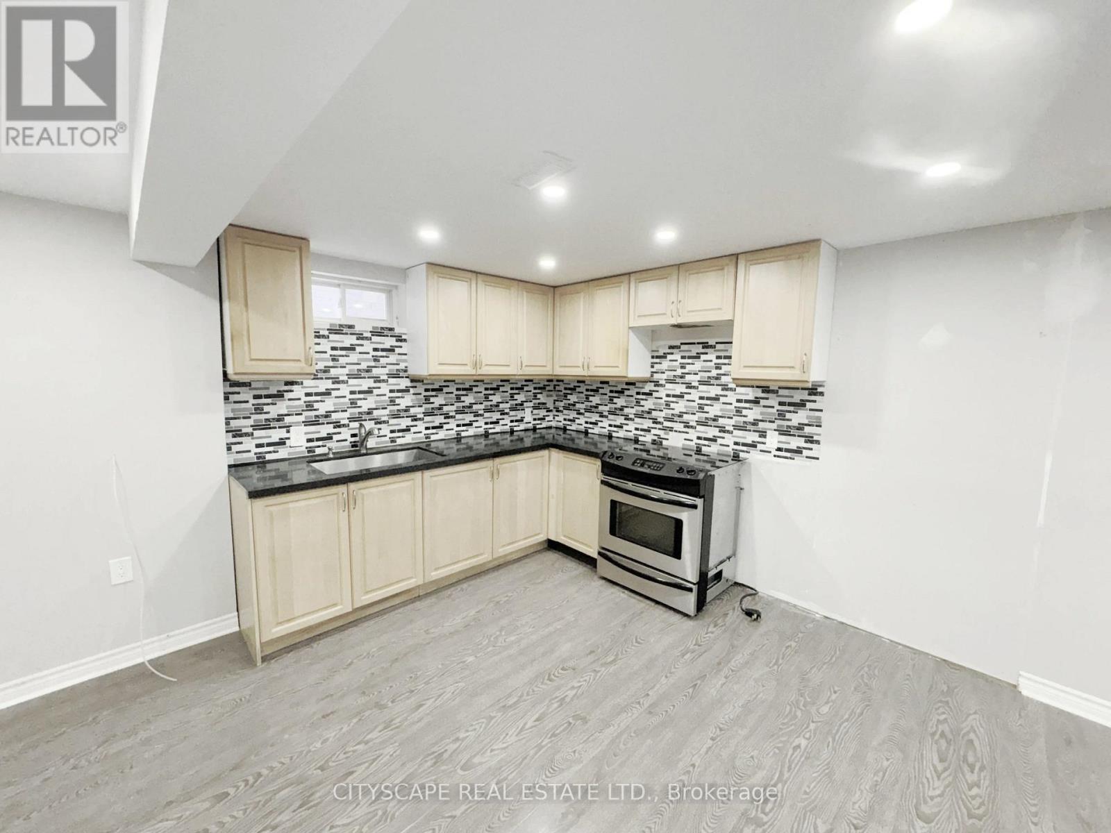 127 Barleyfield Road, Brampton, Ontario  L6R 2J4 - Photo 38 - W12837596