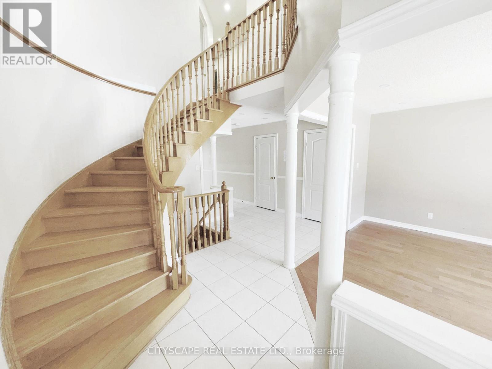 127 Barleyfield Road, Brampton, Ontario  L6R 2J4 - Photo 6 - W12837596