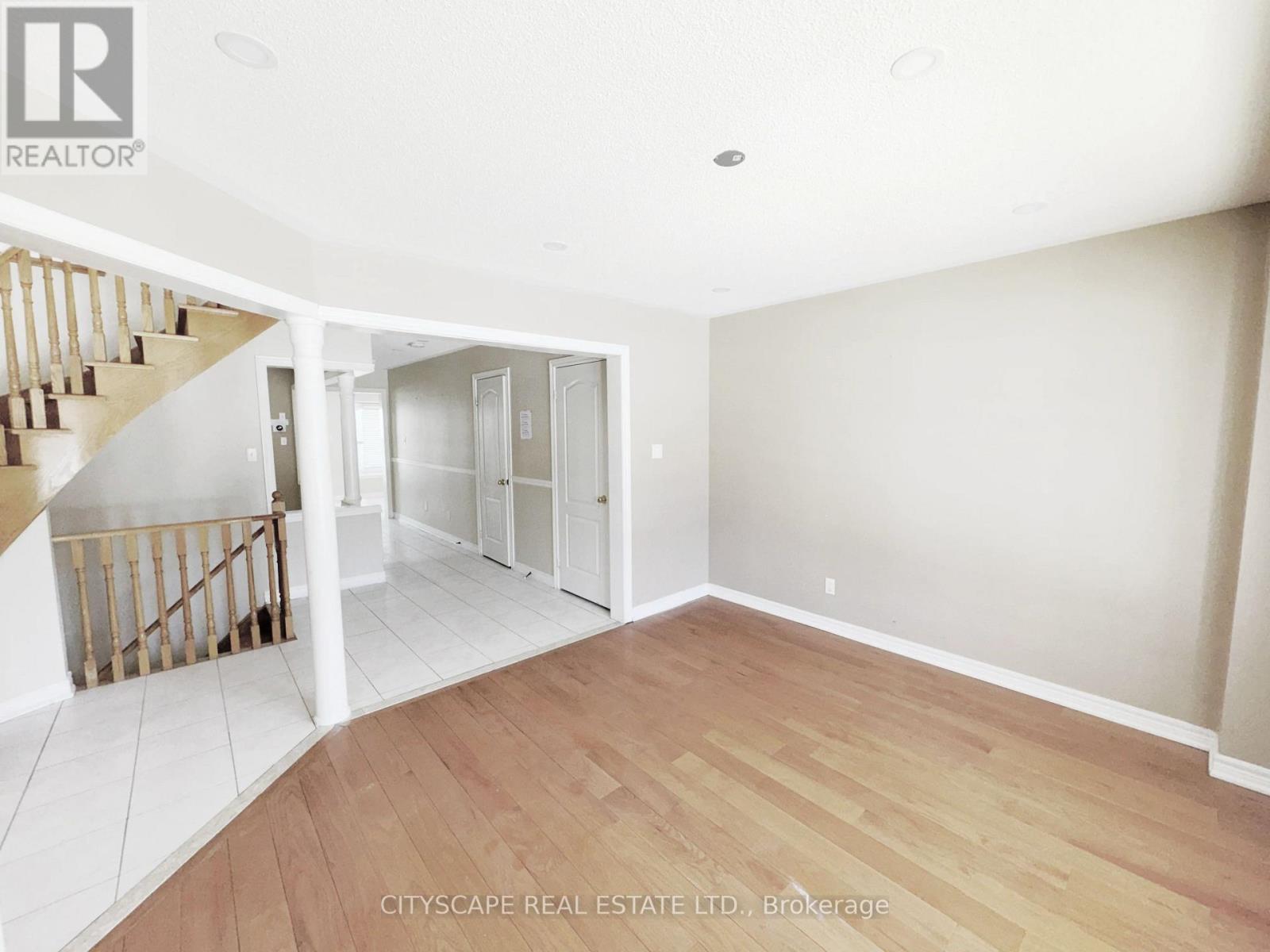 127 Barleyfield Road, Brampton, Ontario  L6R 2J4 - Photo 9 - W12837596