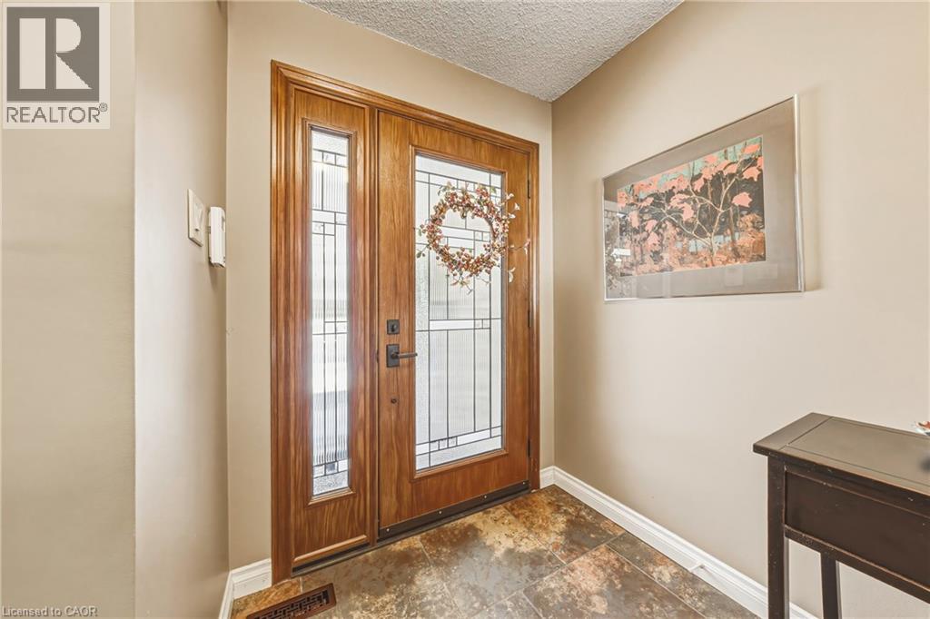 577 Tomahawk Crescent, Ancaster, Ontario  L9G 3T4 - Photo 4 - 40807103