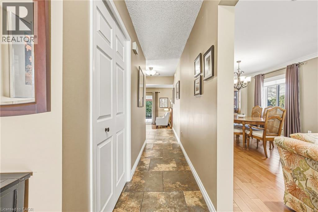 577 Tomahawk Crescent, Ancaster, Ontario  L9G 3T4 - Photo 5 - 40807103