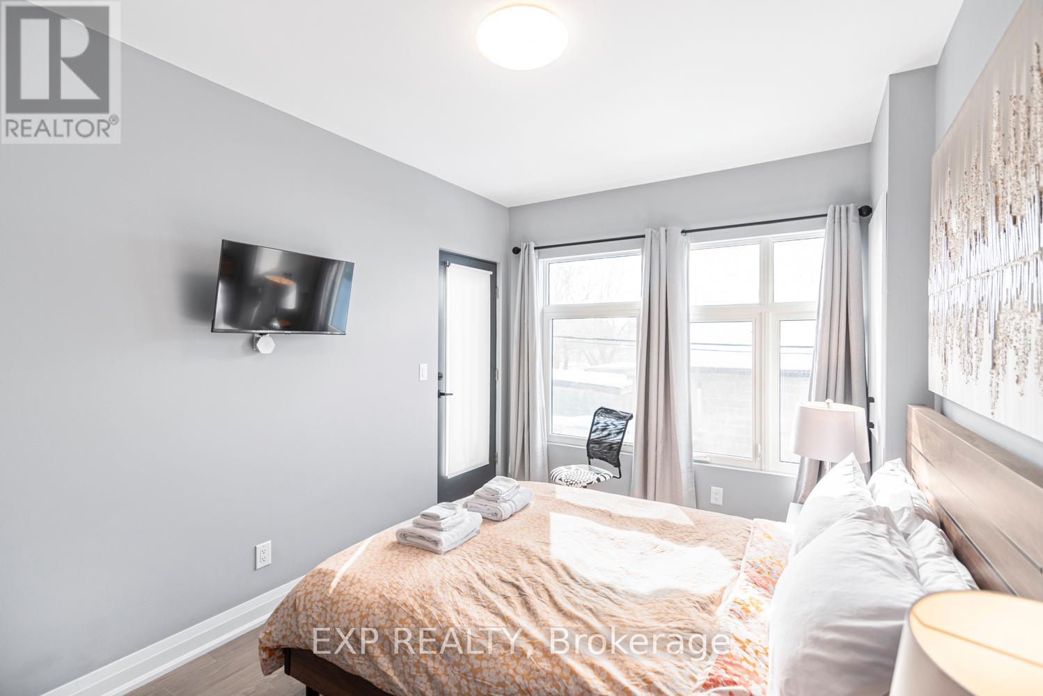 1 - 5850 Ferry Street, Niagara Falls (Dorchester), Ontario  L2G 1S9 - Photo 12 - X12837580