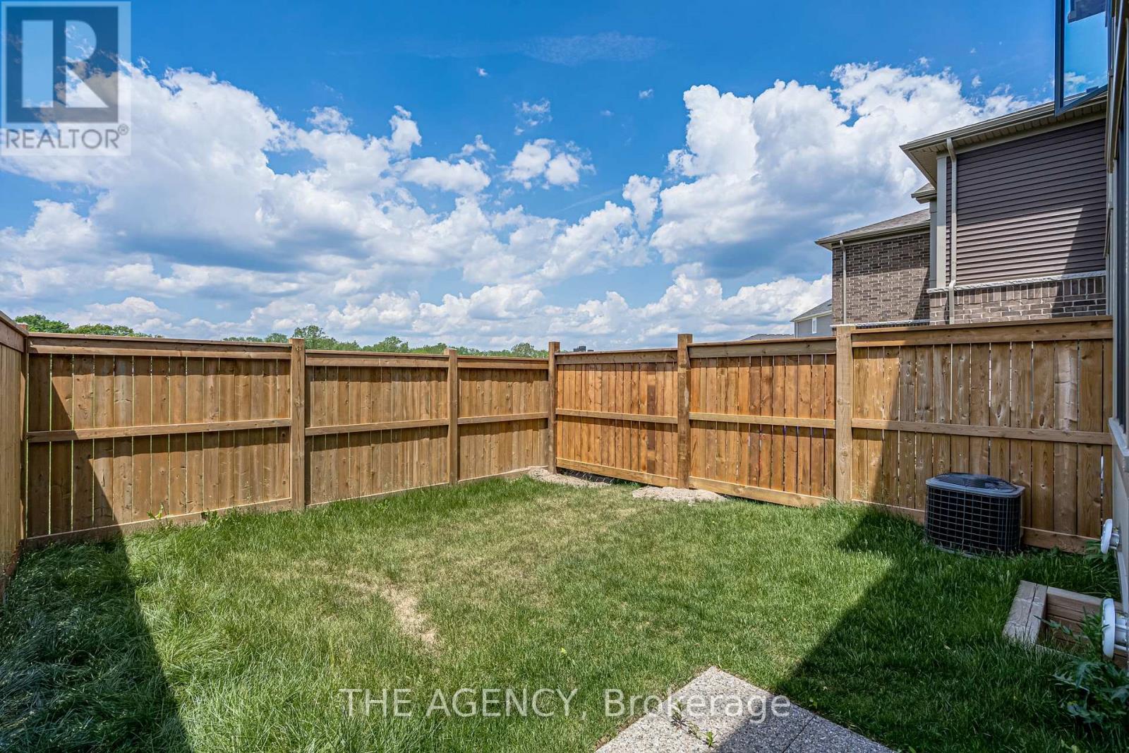 47 Hibiscus Lane, Hamilton, Ontario  L8K 0A4 - Photo 44 - X12837592