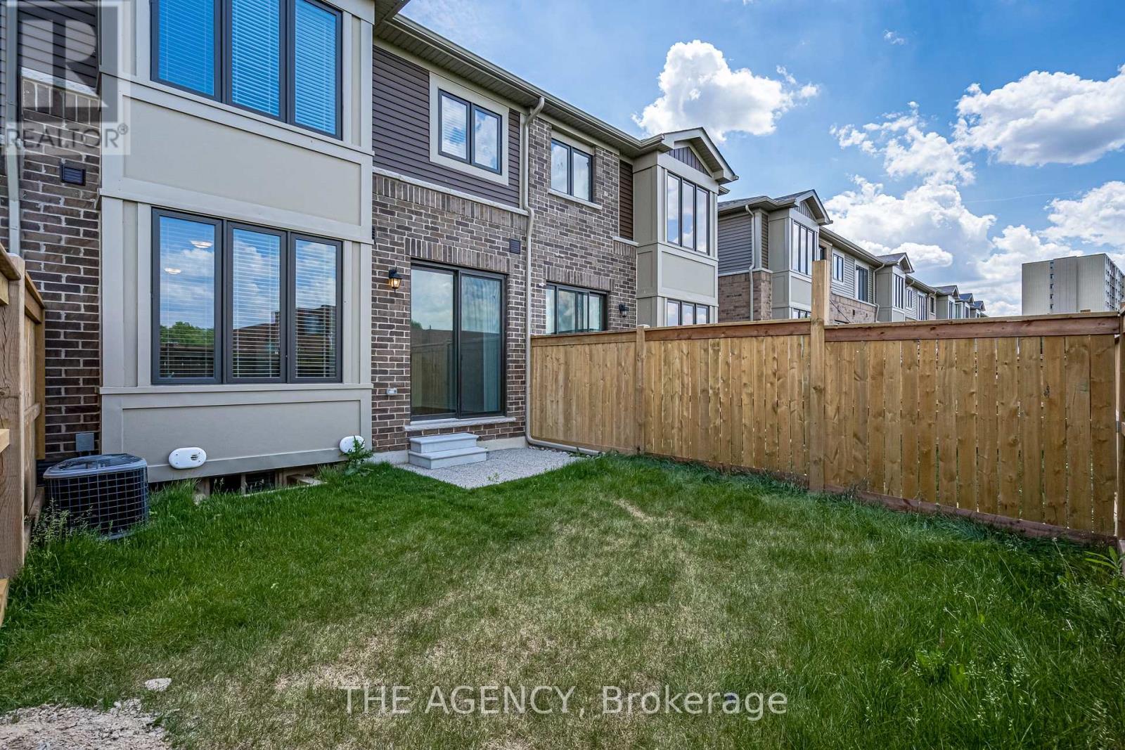 47 Hibiscus Lane, Hamilton, Ontario  L8K 0A4 - Photo 47 - X12837592