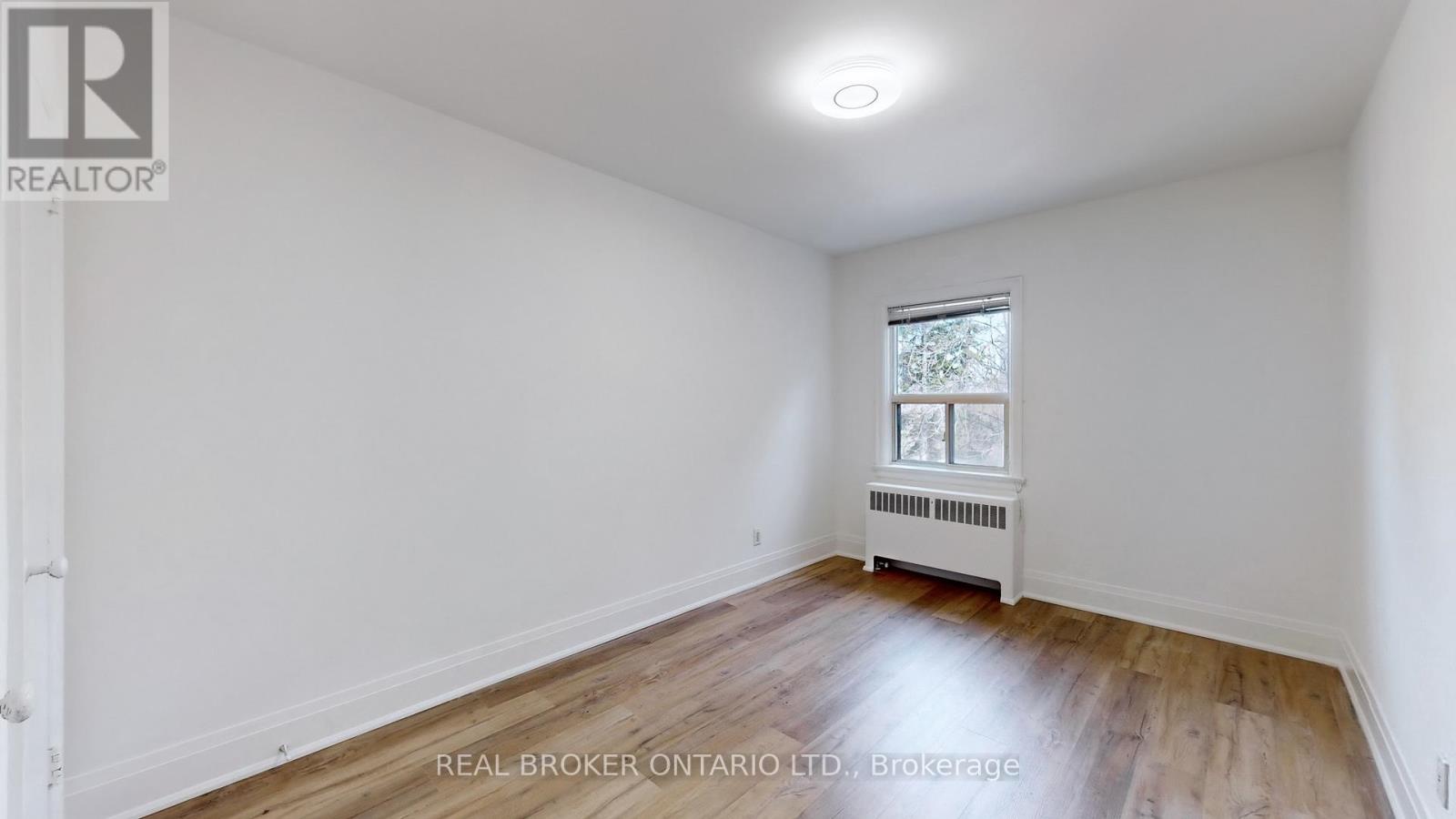 Upper - 451 Donlands Avenue, Toronto, Ontario  M4J 3S4 - Photo 10 - E12834784