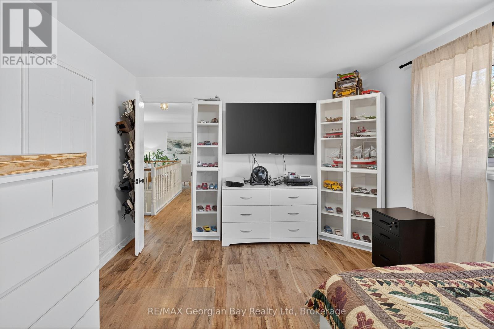 15 Lorne Avenue, Penetanguishene, Ontario L9M 1B1 - Photo 11 - S12837732