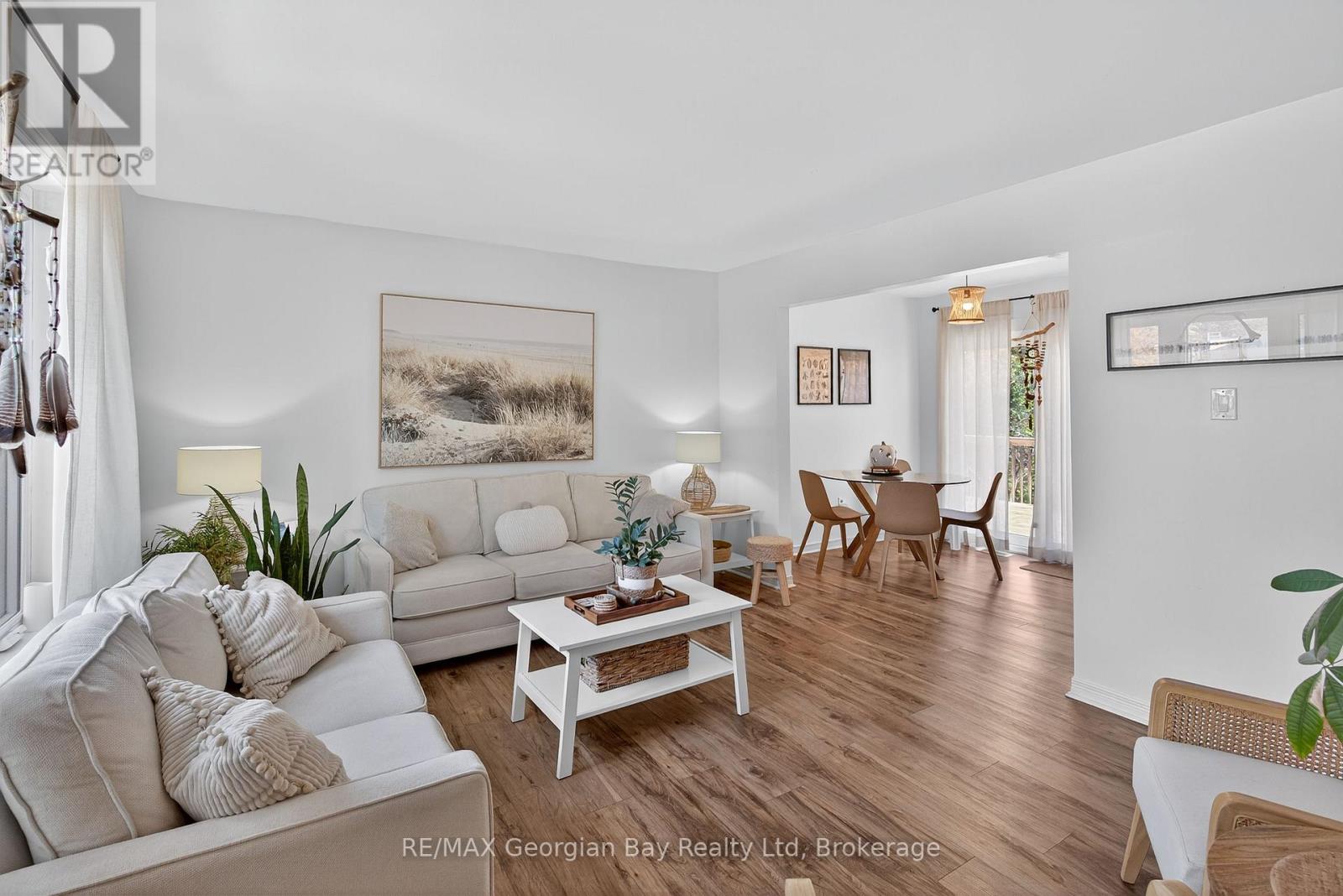 15 Lorne Avenue, Penetanguishene, Ontario L9M 1B1 - Photo 16 - S12837732