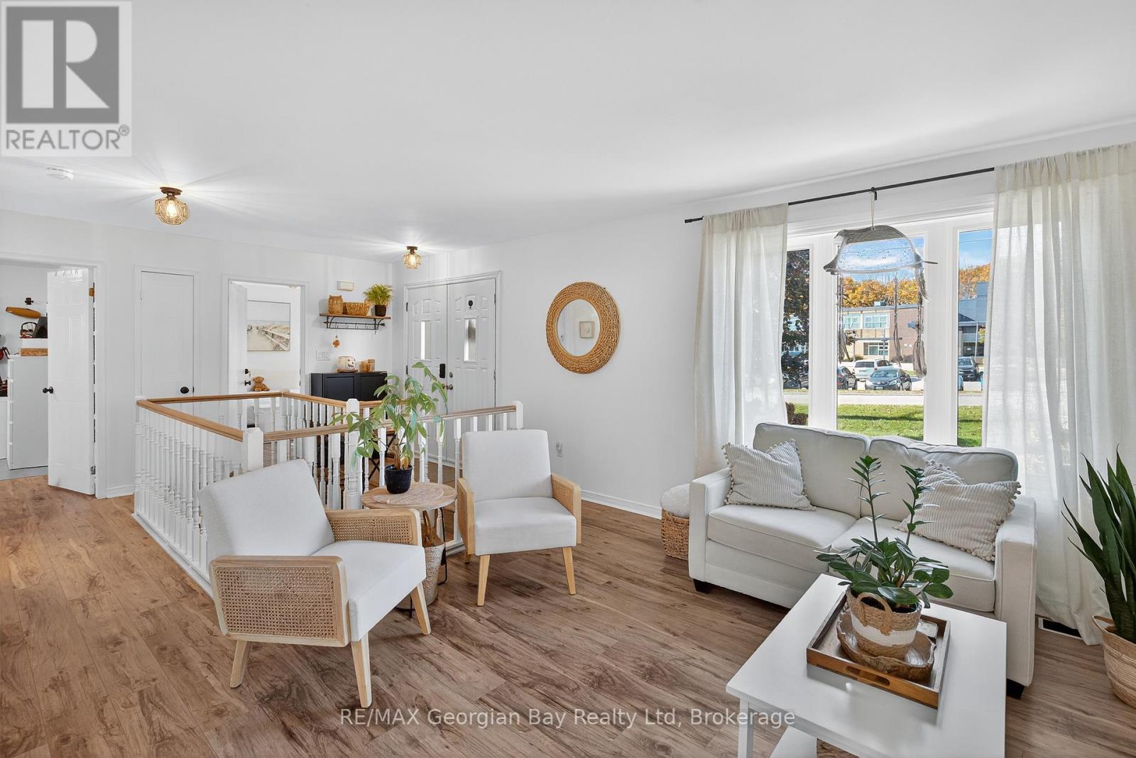 15 Lorne Avenue, Penetanguishene, Ontario L9M 1B1 - Photo 17 - S12837732