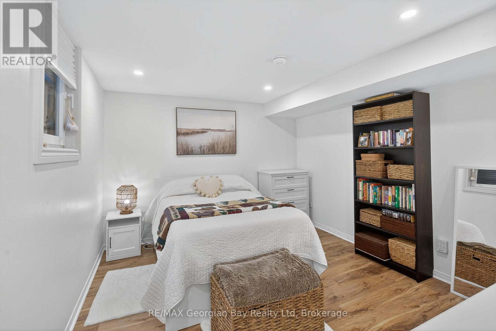 15 Lorne Avenue, Penetanguishene, Ontario L9M 1B1 - Photo 31 - S12837732