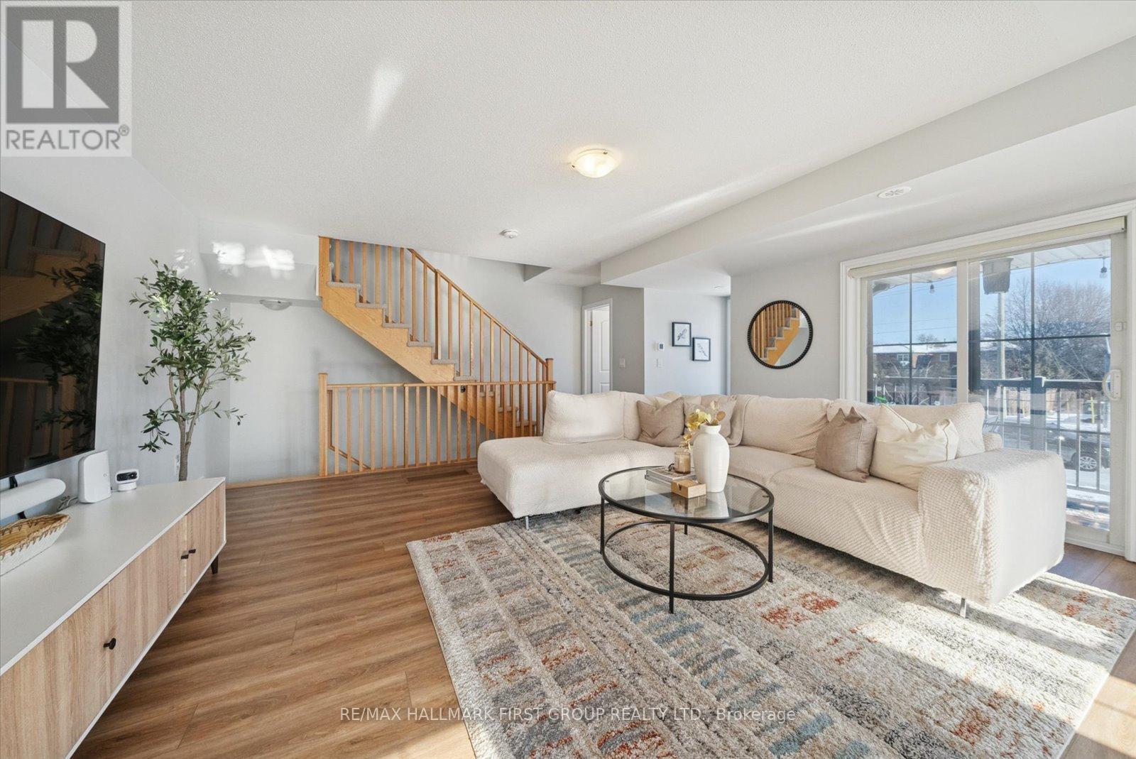 40 Porcelain Way, Whitby, Ontario L1R 0R6 - Photo 7 - E12837662