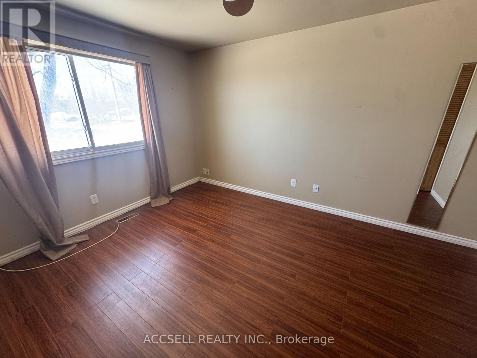 187 Toronto Street, Barrie, Ontario  L4N 1V7 - Photo 6 - S12827054