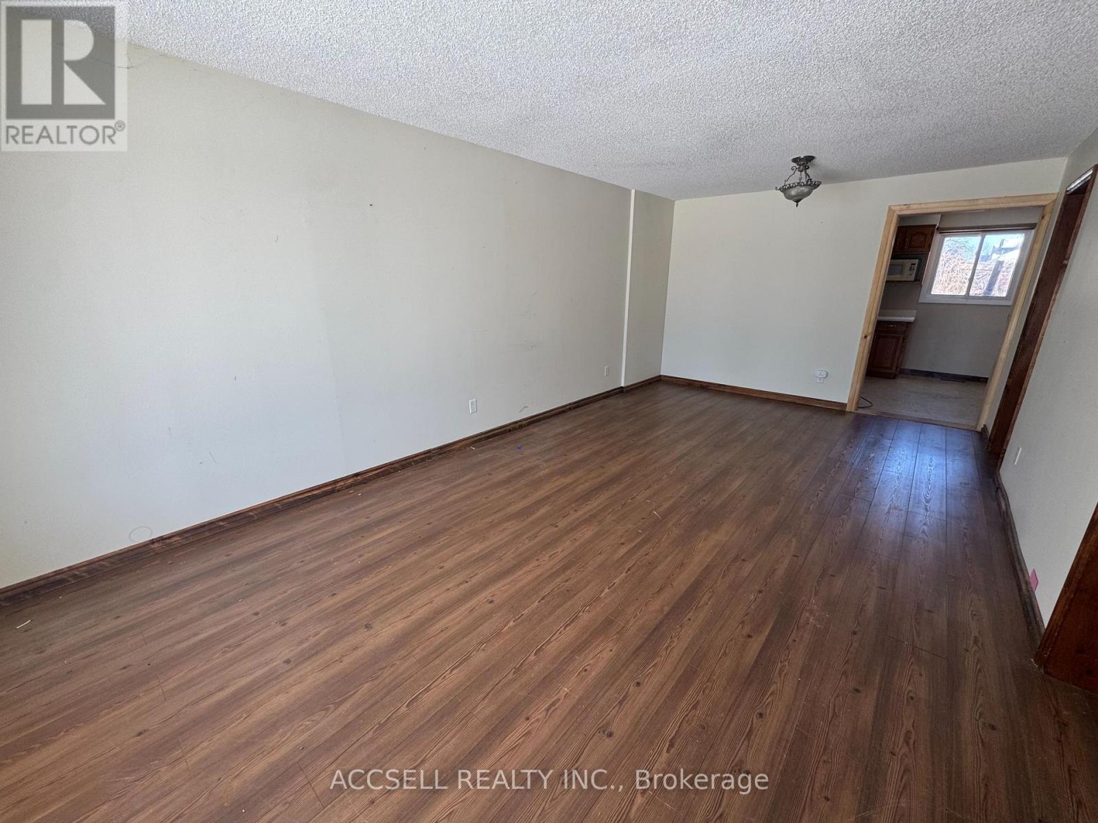 187 Toronto Street, Barrie, Ontario  L4N 1V7 - Photo 3 - S12827054