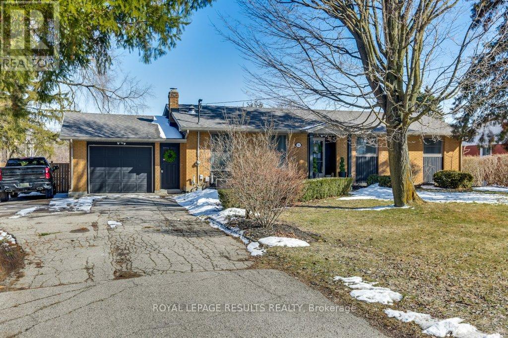 34 Charlotte Avenue, Tillsonburg, Ontario  N4G 4C3 - Photo 1 - X12837716