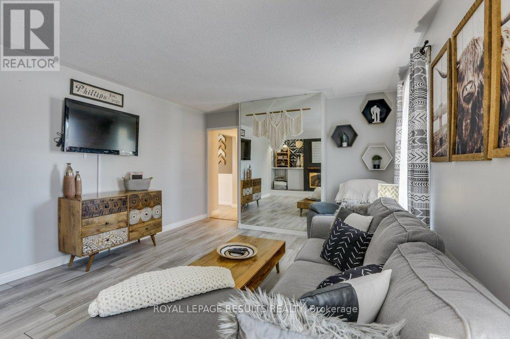 34 Charlotte Avenue, Tillsonburg, Ontario  N4G 4C3 - Photo 10 - X12837716