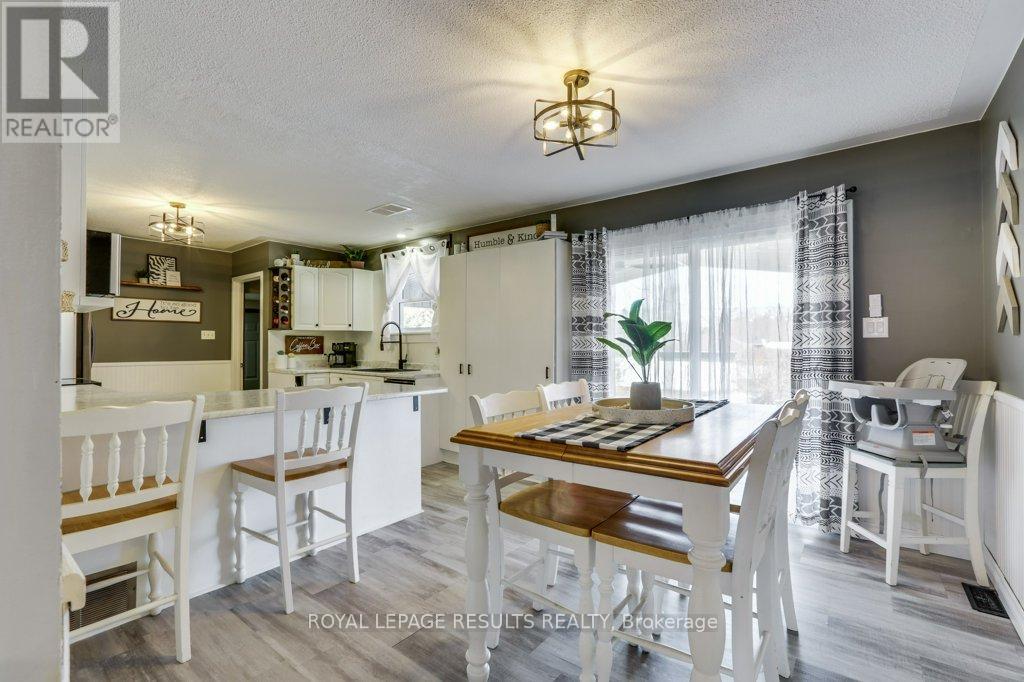 34 Charlotte Avenue, Tillsonburg, Ontario  N4G 4C3 - Photo 22 - X12837716