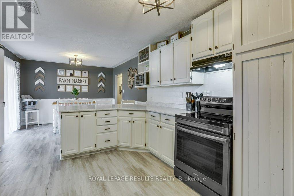 34 Charlotte Avenue, Tillsonburg, Ontario  N4G 4C3 - Photo 27 - X12837716