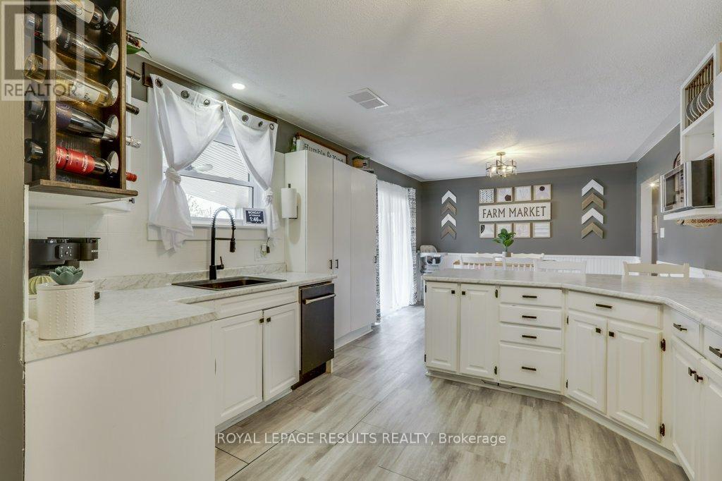 34 Charlotte Avenue, Tillsonburg, Ontario  N4G 4C3 - Photo 28 - X12837716