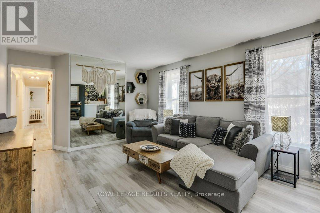 34 Charlotte Avenue, Tillsonburg, Ontario  N4G 4C3 - Photo 9 - X12837716