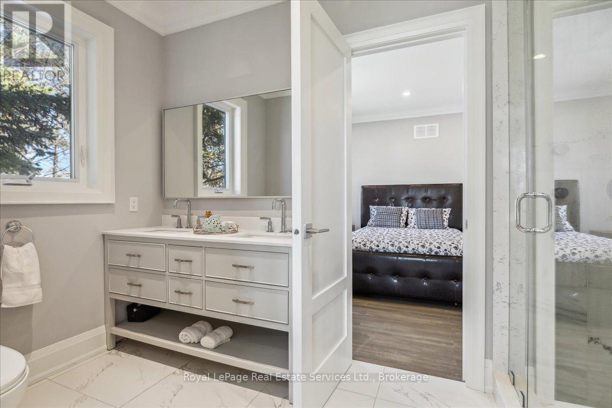 1211 Pinegrove Road, Oakville, Ontario  L6L 2W8 - Photo 26 - W12818918